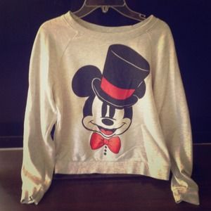 Cute Disney Mickey Mouse pullover!