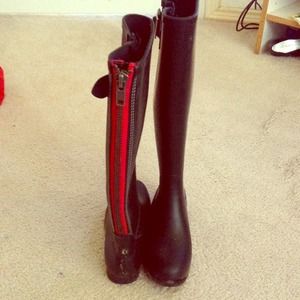 REDUCED Steve Madden rain boots in size 6