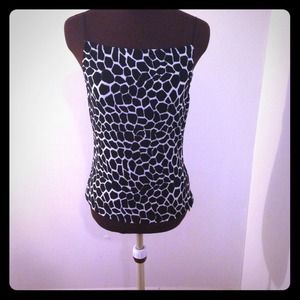 Black and White Animal Print Top sz L (Jrs)
