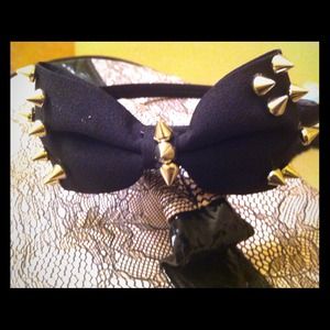 Spiked bow headband