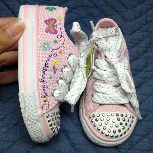 Brand New Toddler girls shoes !! 5T