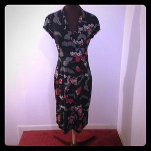 Black dress with red/white flowers sz 7/8