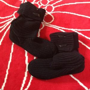 ⭐REDUCED ⭐Bearpaw crochet style boots!