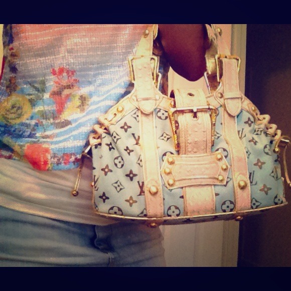 Louis Vuitton  Purse