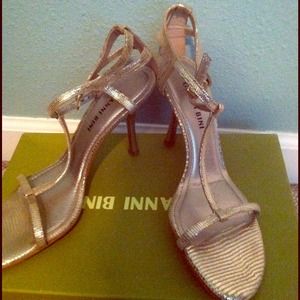 Gianni Bini gold shoes, size 8, only worn once