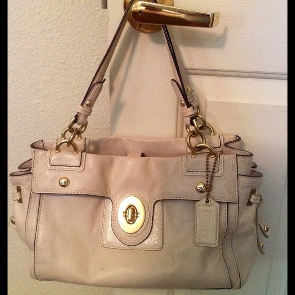 Coach - Picture 2 of 4