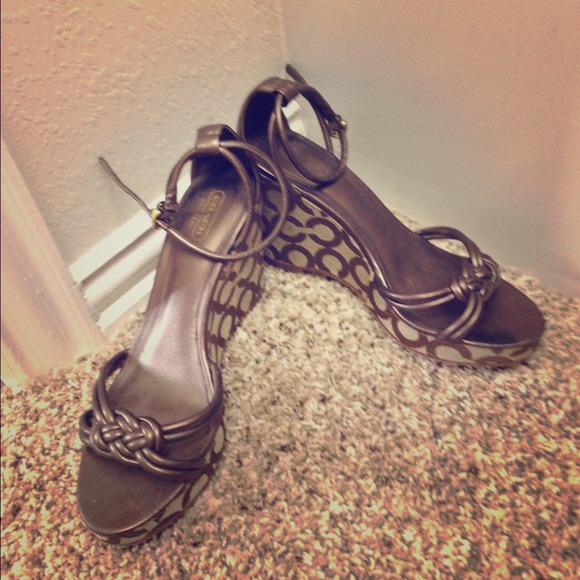Coach Wedges