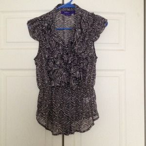 Casual/ dressy blouse, casual meets classy