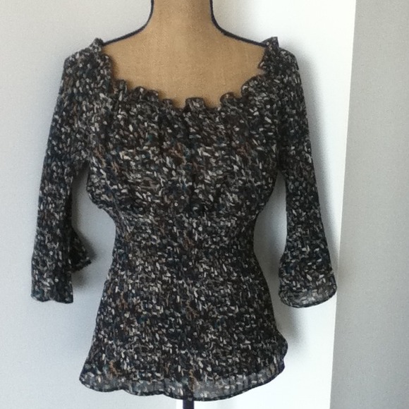 Sold in a bundle for Stacy 3 tops. SOLD Bundle - Picture 2 of 4