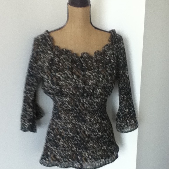 Sold in a bundle for Stacy 3 tops. SOLD Bundle - Picture 3 of 4