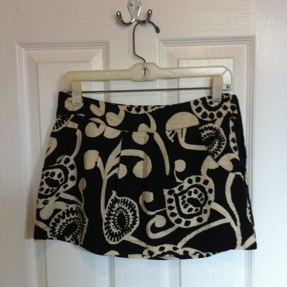 >> Forever 21 Skirt <<
