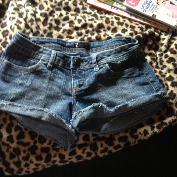 Shorts - Picture 2 of 2