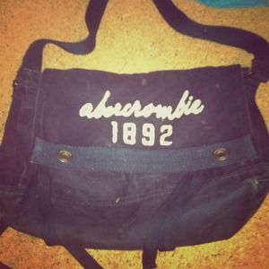 Abercrombie messenger style bag