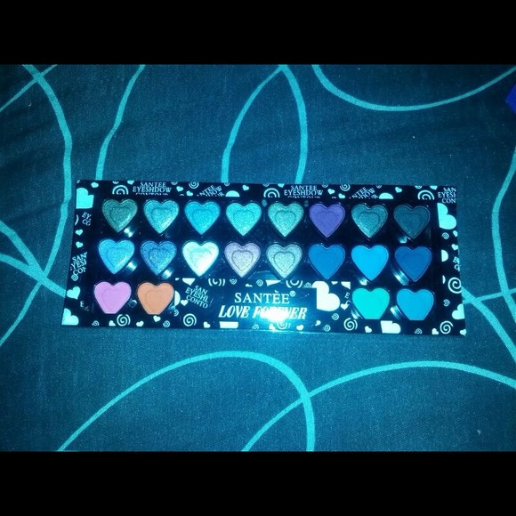 Mini eyeshadow pallets - Picture 2 of 2