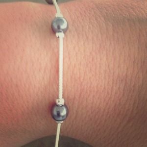 Silver pearl braclet