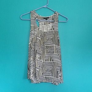 Black and white geometric tank top