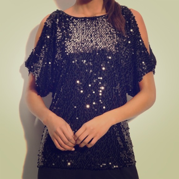 Adrianna Pappel sequined top perfect for NYE