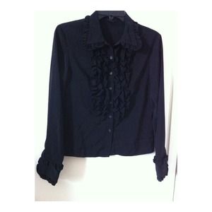 size 7 black ruffled top