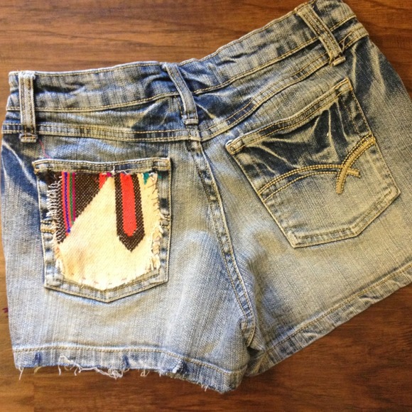 Aztec shorts - Picture 2 of 3
