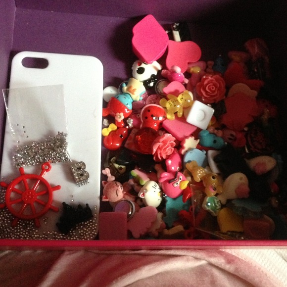 Cabochons - Picture 1 of 2