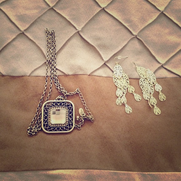 Necklace and earrings.