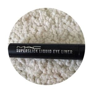 Mac eyeliner