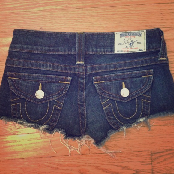 Never worn size 25 True Religion cut off shorts