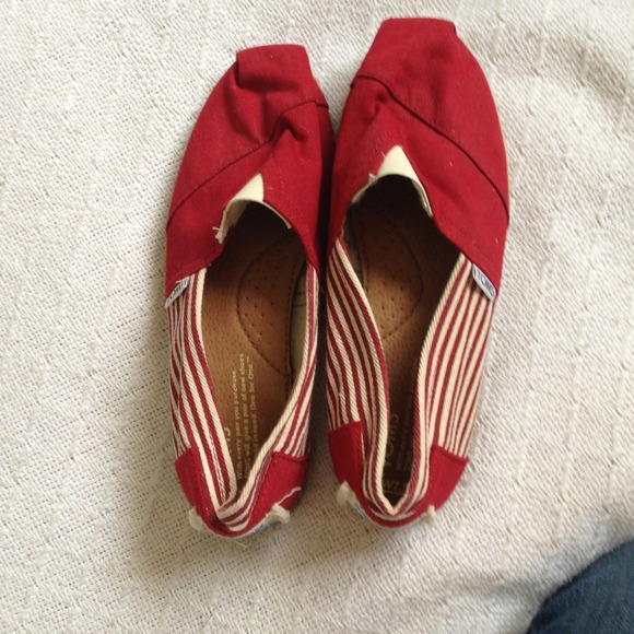 Toms 7.5 shoe