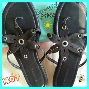 Banana Republic Flower Flip Flops