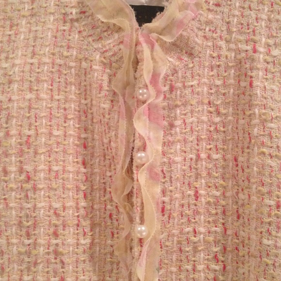 Elegant Woven Blazer - Picture 2 of 4