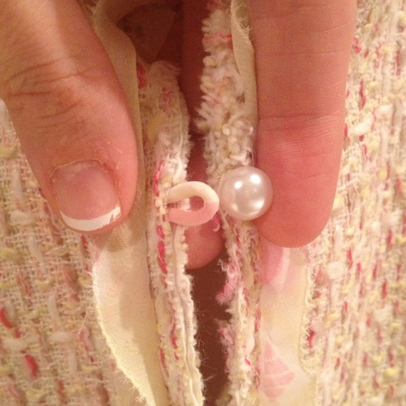 Elegant Woven Blazer - Picture 4 of 4