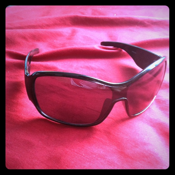 Sunglasses - Picture 1 of 1