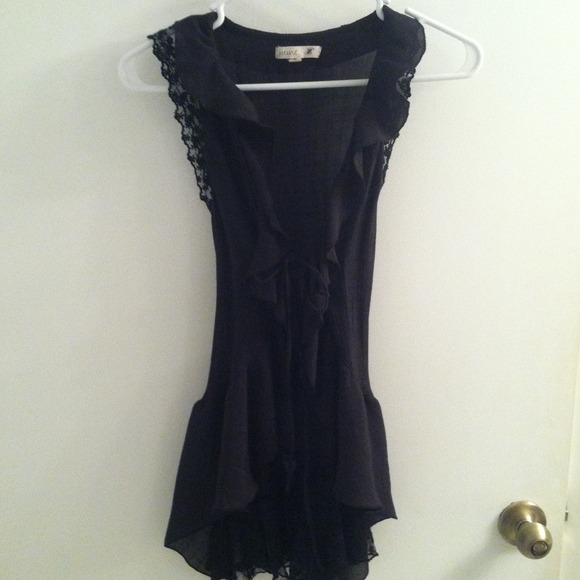 SOLD IN BUNDLE❌❌❌Black Sleeveless Cover Up - Picture 3 of 4