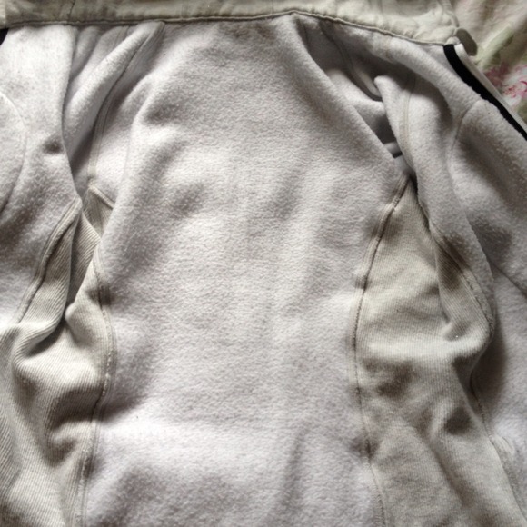 Additional picture of the inside of scuba hoodie!