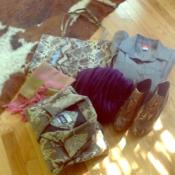 COAT 2 SCARVES BOOTS TOPPER TOTE BUNDLE