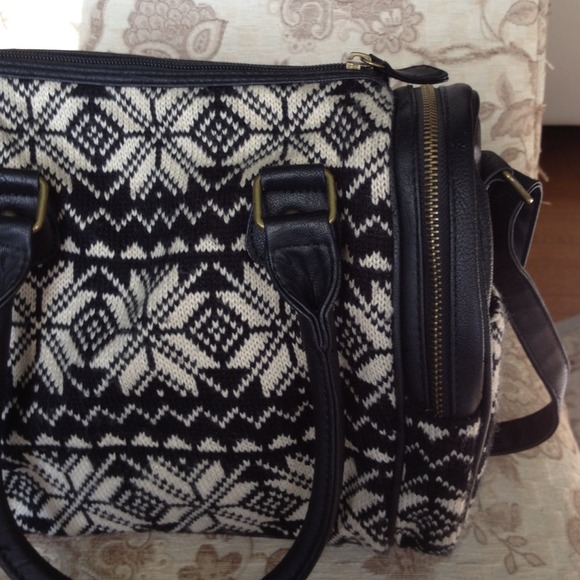 ❗SOLD❗Aztec Print Handbag - Picture 2 of 4