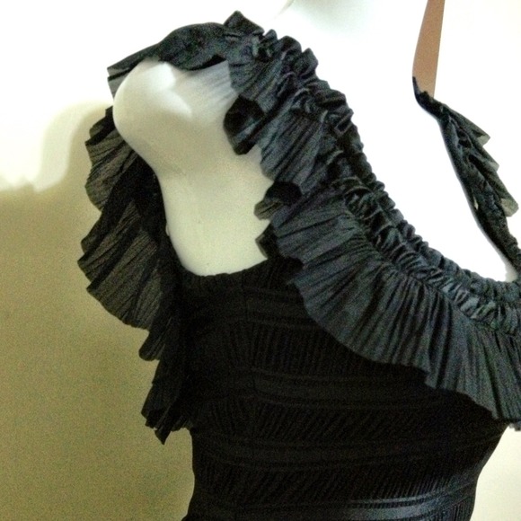 ❌SOLD❌Gorgeous black evening dress! - Picture 3 of 5