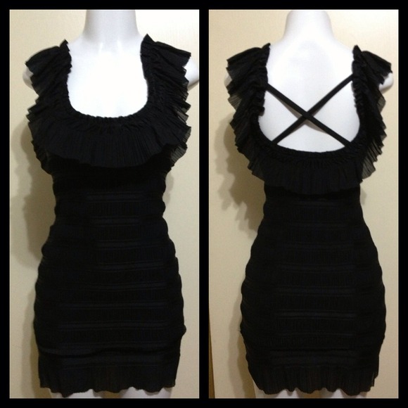 ❌SOLD❌Gorgeous black evening dress! - Picture 2 of 5