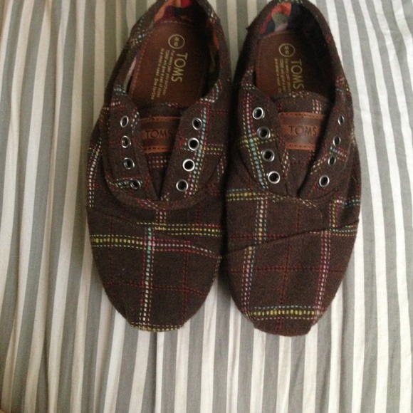 TOMS Shoes - TOMS