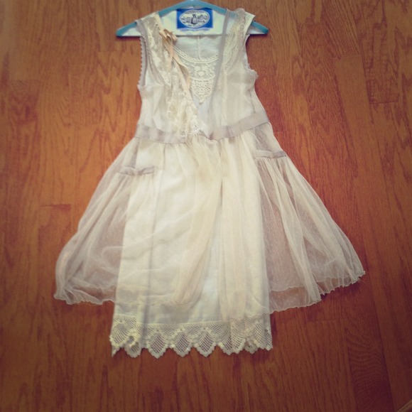 Mori style dress and Lace best bundle. Vintage