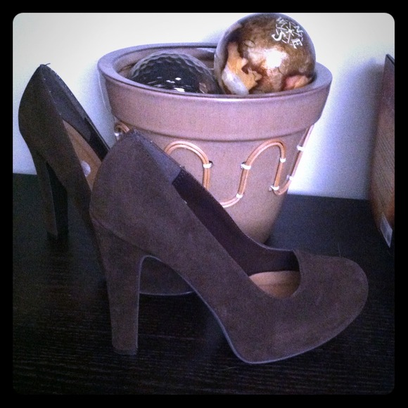 Sold Brown suede heels!