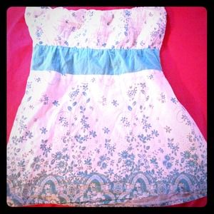 Blue and white tube top.