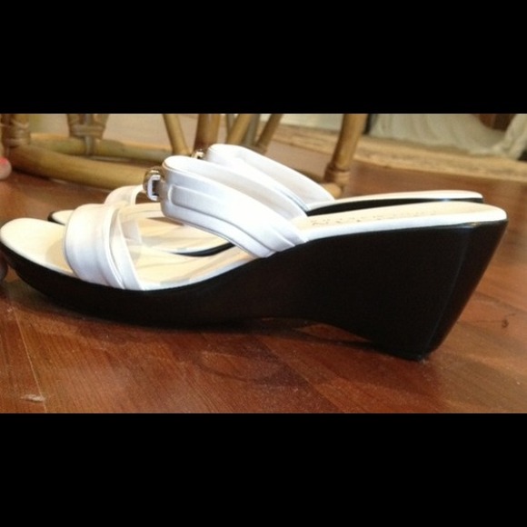 NEW White Italian Shoes - Picture 2 of 4