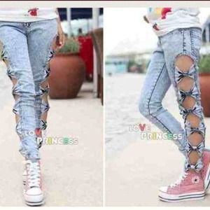 Bow jeans