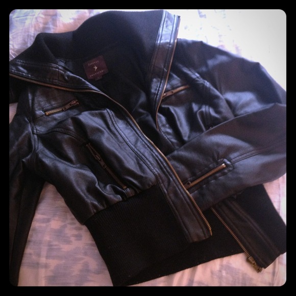Forever 21 Jackets & Blazers - ✨FAB FAUX black leather Moto bomber jacket!!✨✨