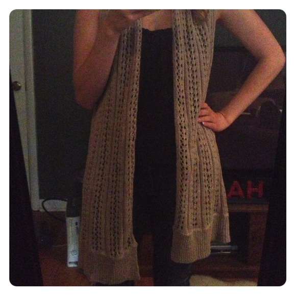 More pictures of Alice and Olivia vest/wrap