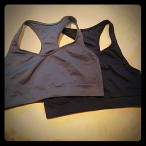 Like new large sport bras