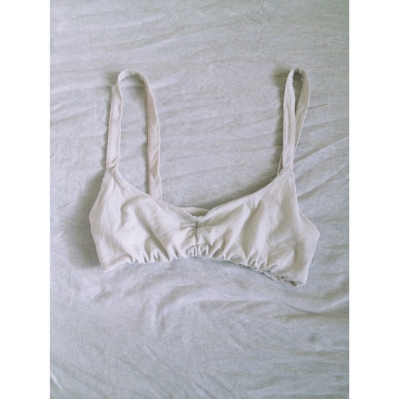 🌴SOLD IN BUNDLE🌴bm off white bralette!