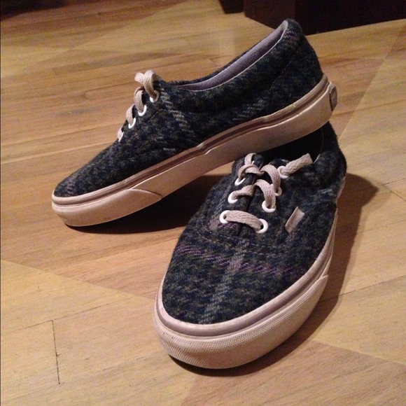 ✅ REDUCED! 🙌 Vans tennis shoes - Picture 3 of 4