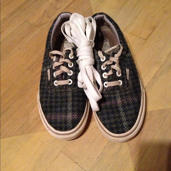 ✅ REDUCED! 🙌 Vans tennis shoes - Picture 4 of 4